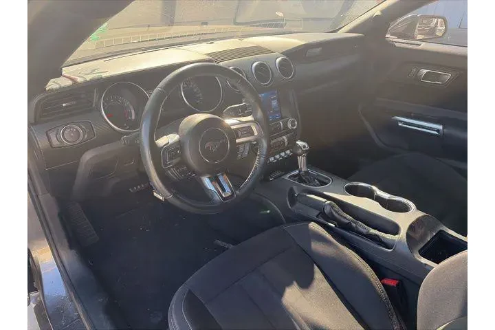 $23400 : Ford Mustang 2021 EcoBoost 2 image 10