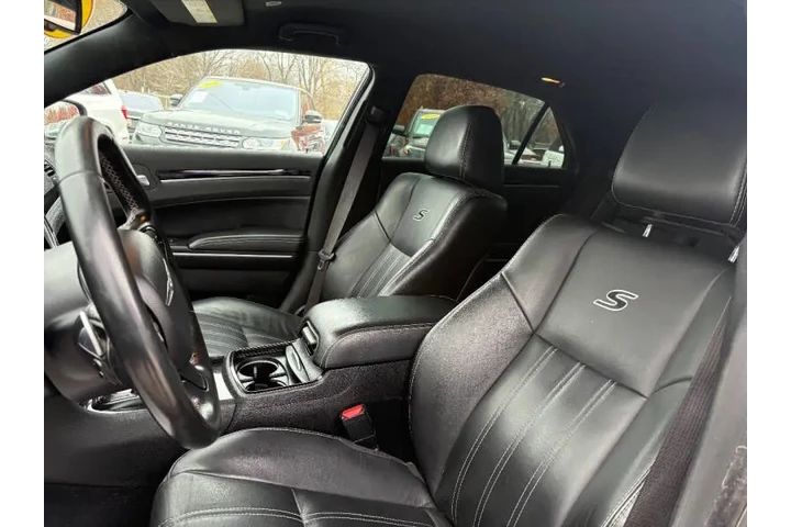 $12950 : 2019 300 S image 9