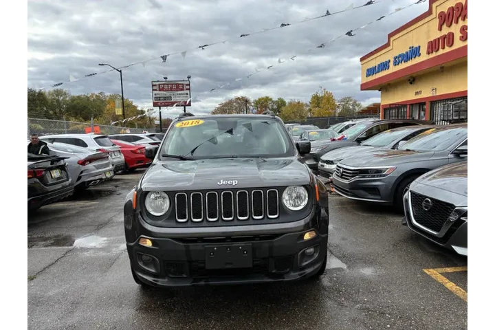 $16995 : 2018 Renegade Latitude image 3