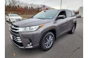 $24888 : Toyota Highlander 2017 AWD X thumbnail