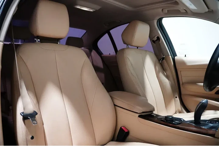 $9927 : 2015 3 Series 328i image 10