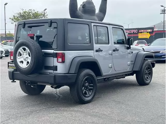 2018 Jeep Wrangler Unlimited S image 2