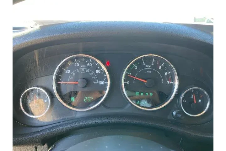 Jeep Wrangler Unlimited 2016 image 10