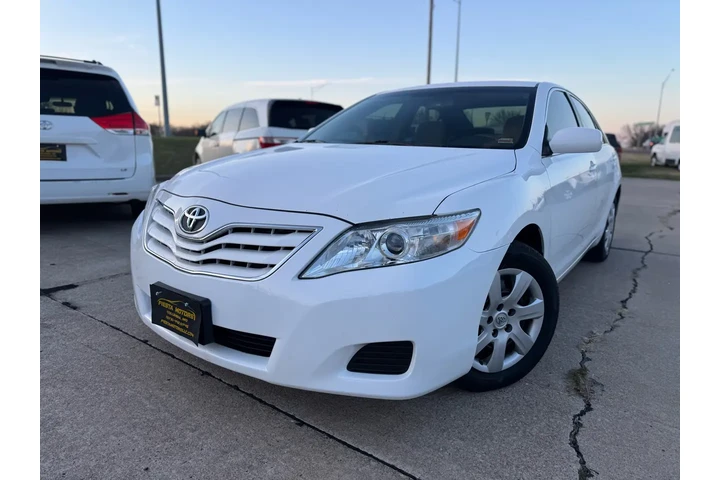 $8499 : 2011 Camry Base 6-Spd AT image 7