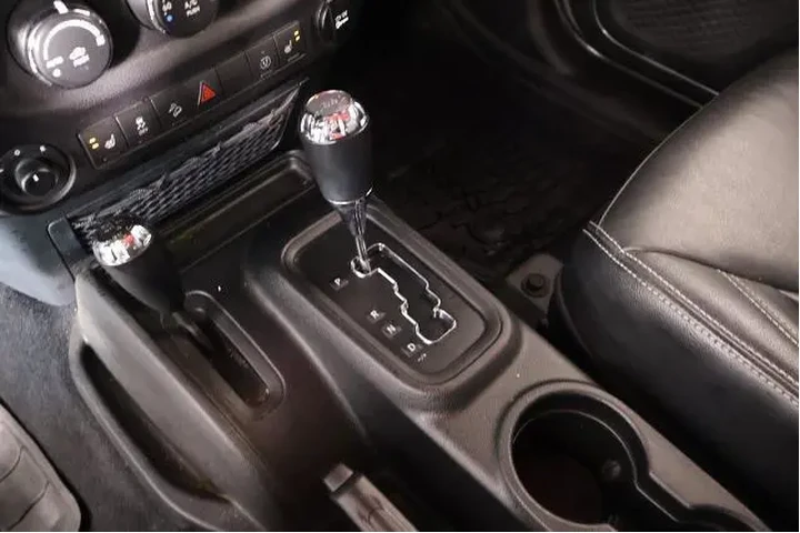 $30135 : Jeep Wrangler Unlimited 2017 image 8