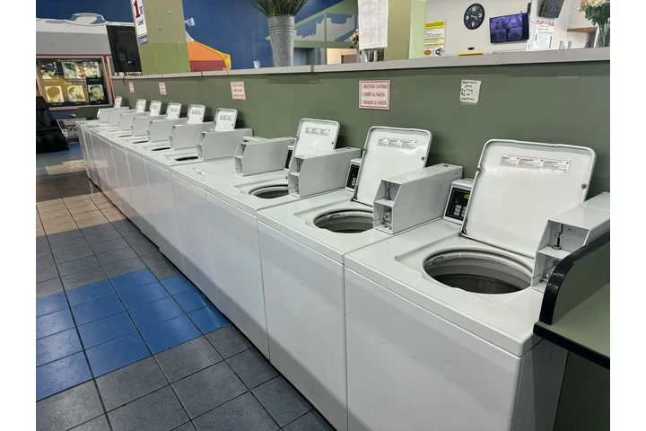 Home Wash Coin Laundry image 3