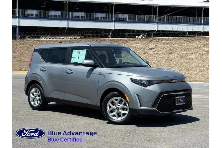 $15989 : Kia Soul 2023 S 4dr Crossove image 1