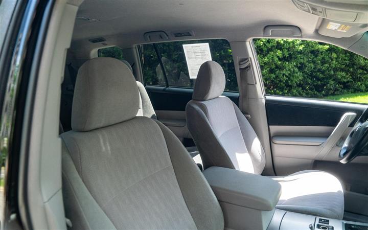 $13000 : 2011 TOYOTA HIGHLANDER image 10