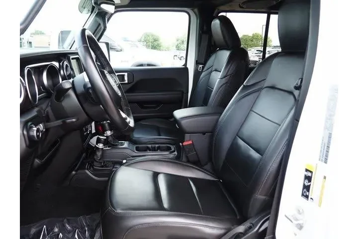 $31333 : Jeep Wrangler Unlimited 2021 image 6