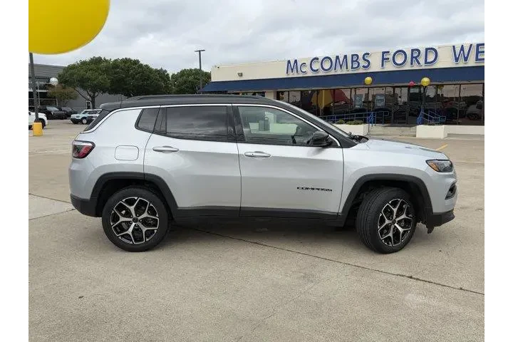 $25874 : Jeep Compass 2025 4x4 Limite image 4