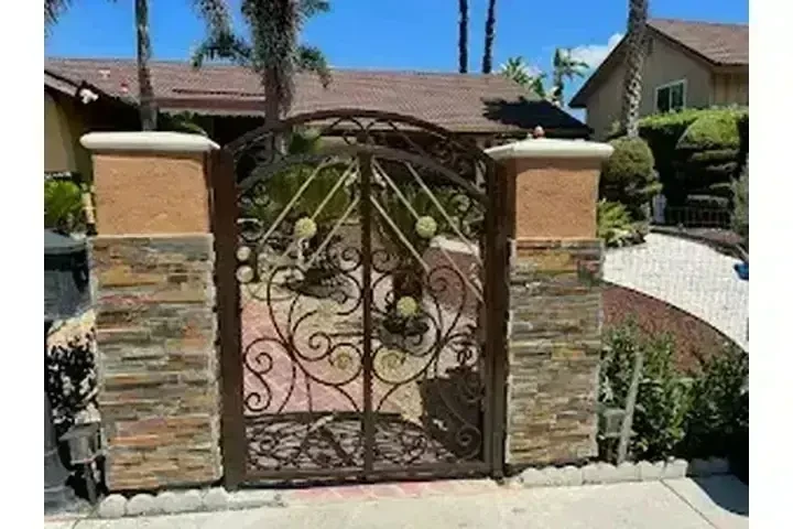 SON&FATHERS IRON WORK image 9