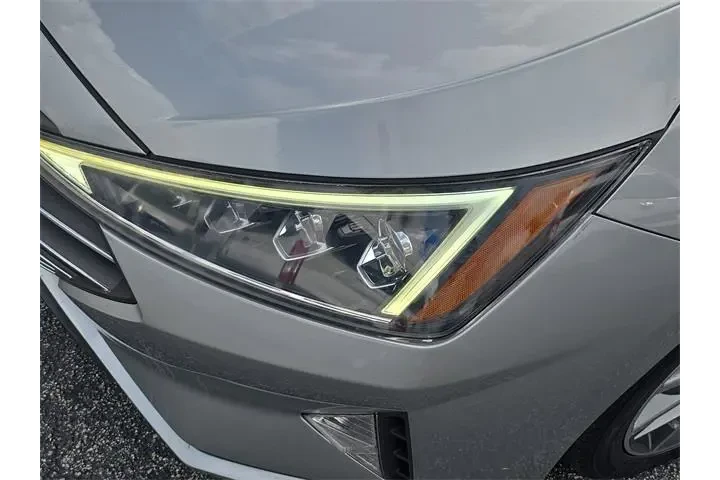 $12990 : Hyundai ELANTRA 2020 Limited image 7