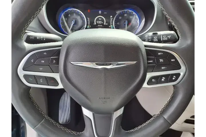 $17999 : Chrysler Pacifica 2022 Touri image 10