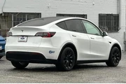 $28900 : Tesla Model Y 2021 AWD Long thumbnail