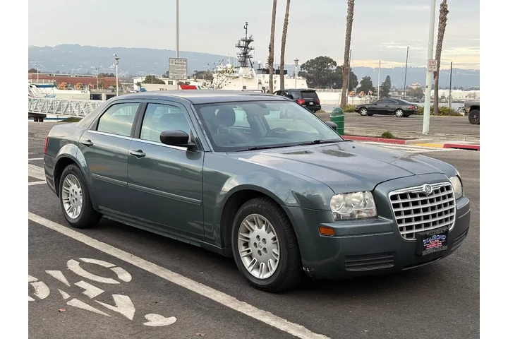 $7988 : 2005 300 300 image 4