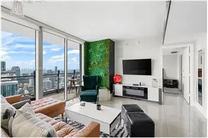 $4700 : Rental property with 2 bedro image 4