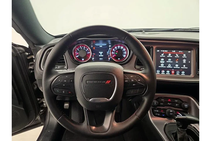 $27998 : Dodge Challenger 2022 AWD SX image 9