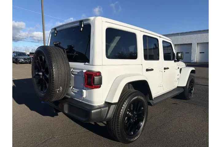 $32890 : Jeep Wrangler 2023 4x4 Sahar image 5