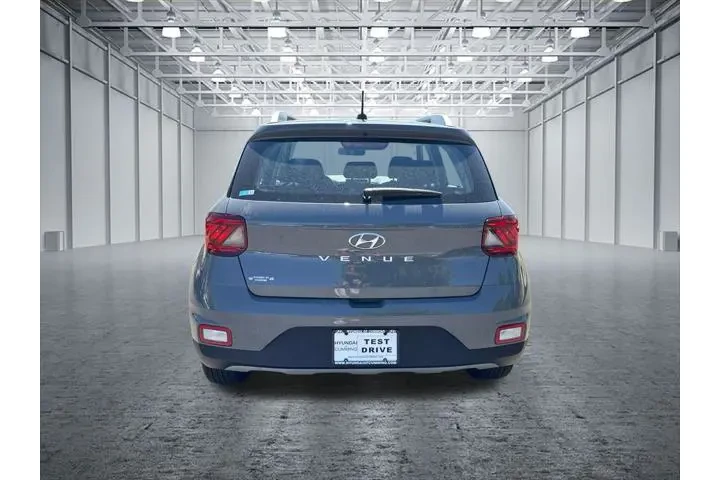 $17998 : Hyundai VENUE 2023 SEL 4dr C image 6