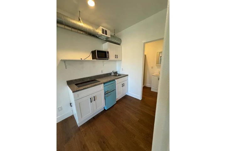 $1900 : Renta Departamento (Santa Ana) image 3