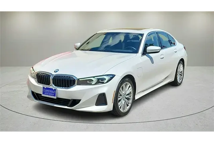 $32153 : BMW 3 Series 2024 330e 4dr S image 7