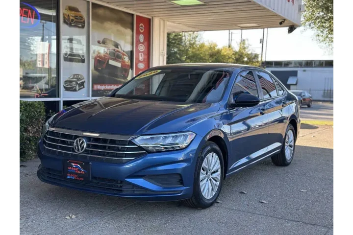 $17999 : 2020 Jetta R-Line image 6