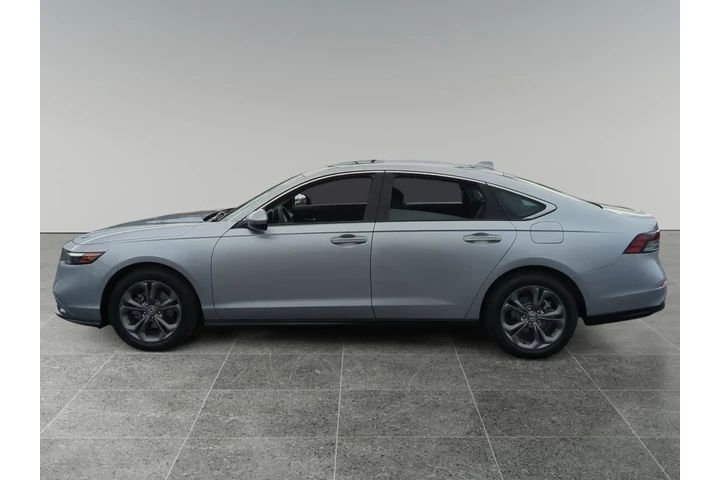 $28141 : Honda Accord 2024 EX 4dr Sed image 2