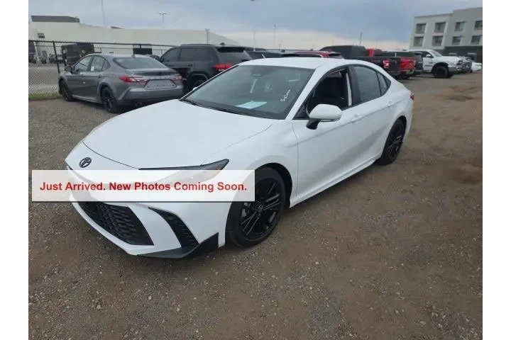 $37900 : Toyota Camry 2026 SE 4dr Sed image 3