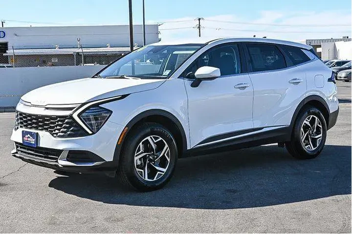 $23488 : Kia Sportage 2024 AWD LX 4dr image 3