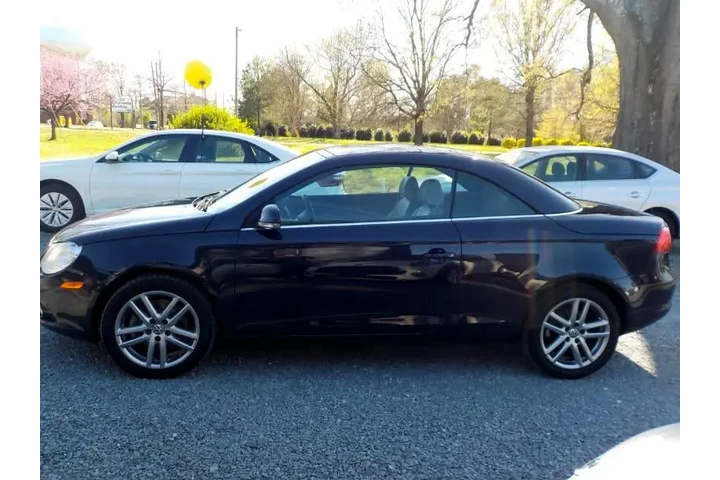 $7081 : 2008 Eos Lux image 2