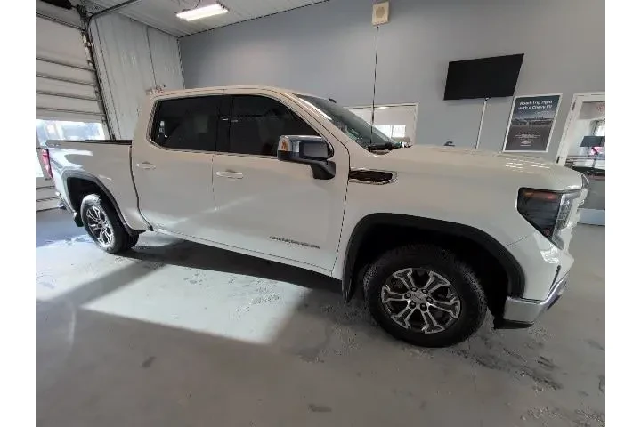 $36999 : GMC Sierra 1500 2023 4x4 SLE image 7