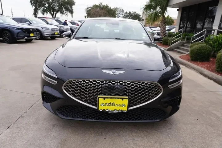 $25988 : Genesis G70 2023 2.0T 4dr Se image 2