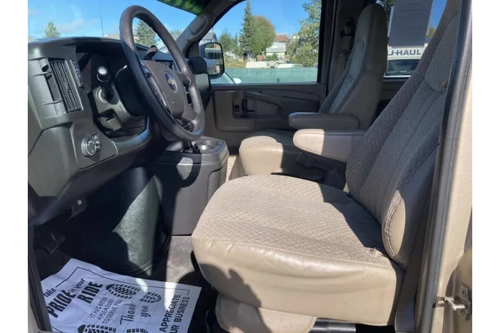 $28999 : 2009 Express image 10