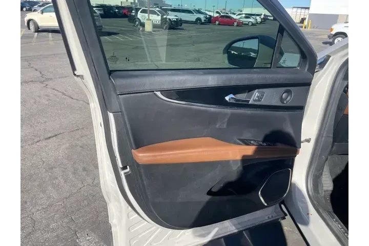 $35262 : Lincoln Nautilus 2022 AWD Re image 9