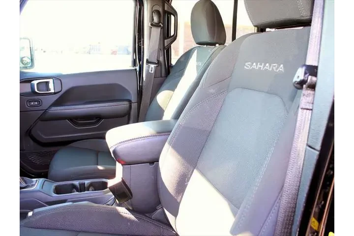 $30578 : Jeep Wrangler 2023 4x4 Sahar image 7