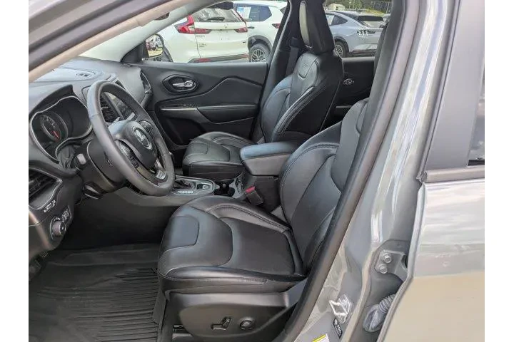 $24990 : Jeep Cherokee 2022 4x4 Latit image 7