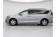 $25998 : Chrysler Pacifica Hybrid 202 thumbnail