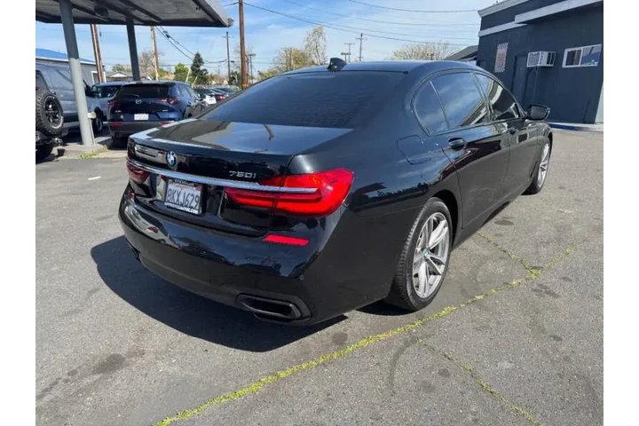 $18998 : 2016 BMW 7 Series 750i image 8