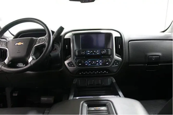 $29919 : Chevrolet Silverado 2500HD 2 image 2