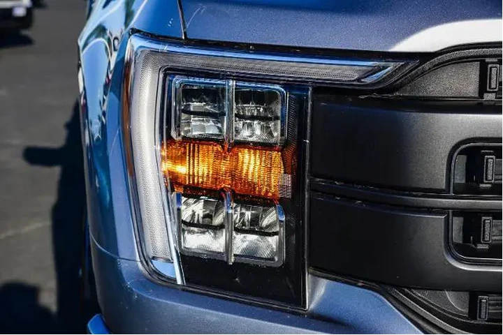 $37991 : Ford F-150 2021 4x4 Lariat 4 image 10