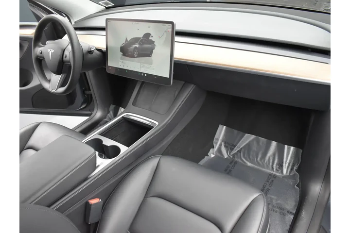 $24995 : Tesla Model Y 2022 AWD Long image 7