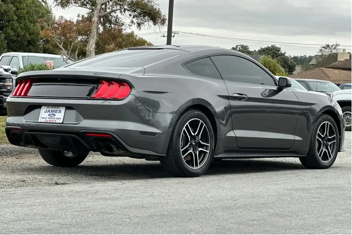 Ford Mustang 2018 GT 2dr Fas image 5