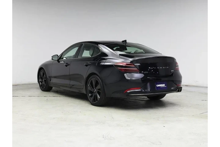 $30998 : Genesis G70 2023 2.0T 4dr Se image 2