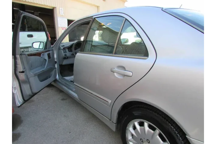 $4995 : 2001 Mercedes-Benz E-Class E image 10