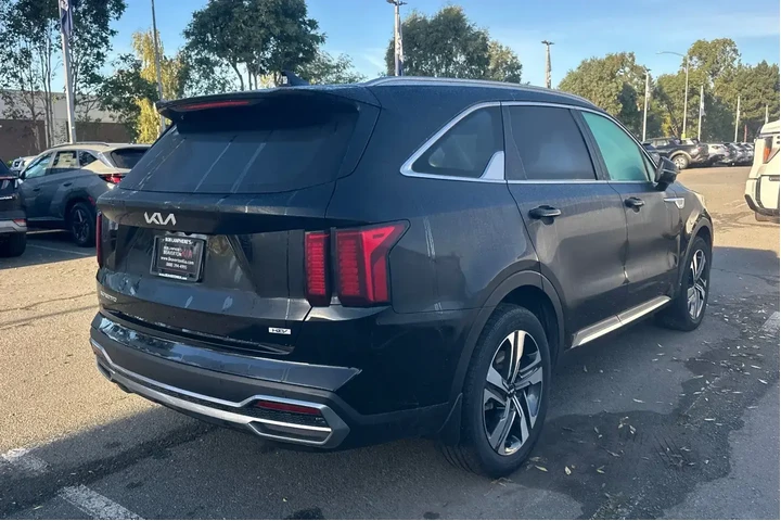 $27990 : Kia Sorento Hybrid 2023 AWD image 3