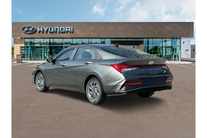 $24573 : Hyundai ELANTRA Hybrid 2025 image 5