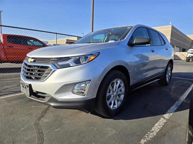 $20947 : Pre-Owned 2021 Equinox LS image 2