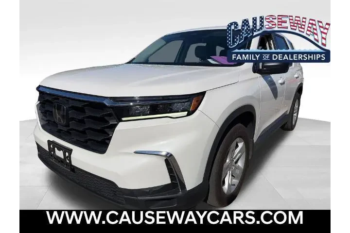 $32368 : Honda Pilot 2023 AWD LX 4dr image 1