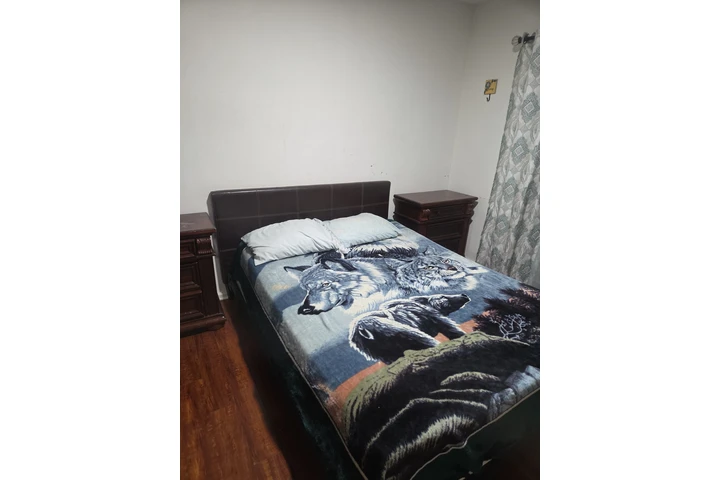 $1000 : Rento Recamara Amueblada image 5