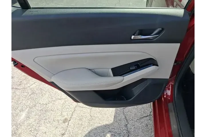 $18990 : Nissan Altima 2021 2.5 SL 4d image 9